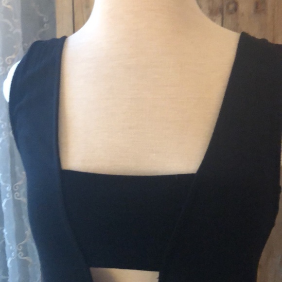 Maxi dress with great cutout detail and square neckline. - Picture 3 of 6